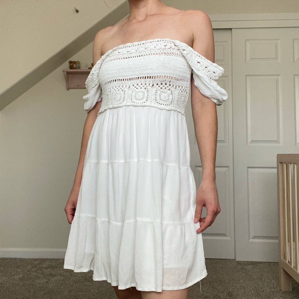 Jessica Simpson white crochet boho flowy dress